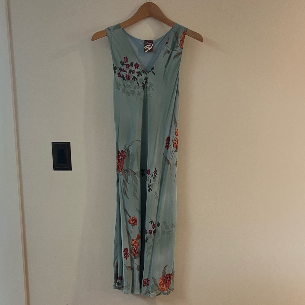 Elegant Floral Midi Dress in Green